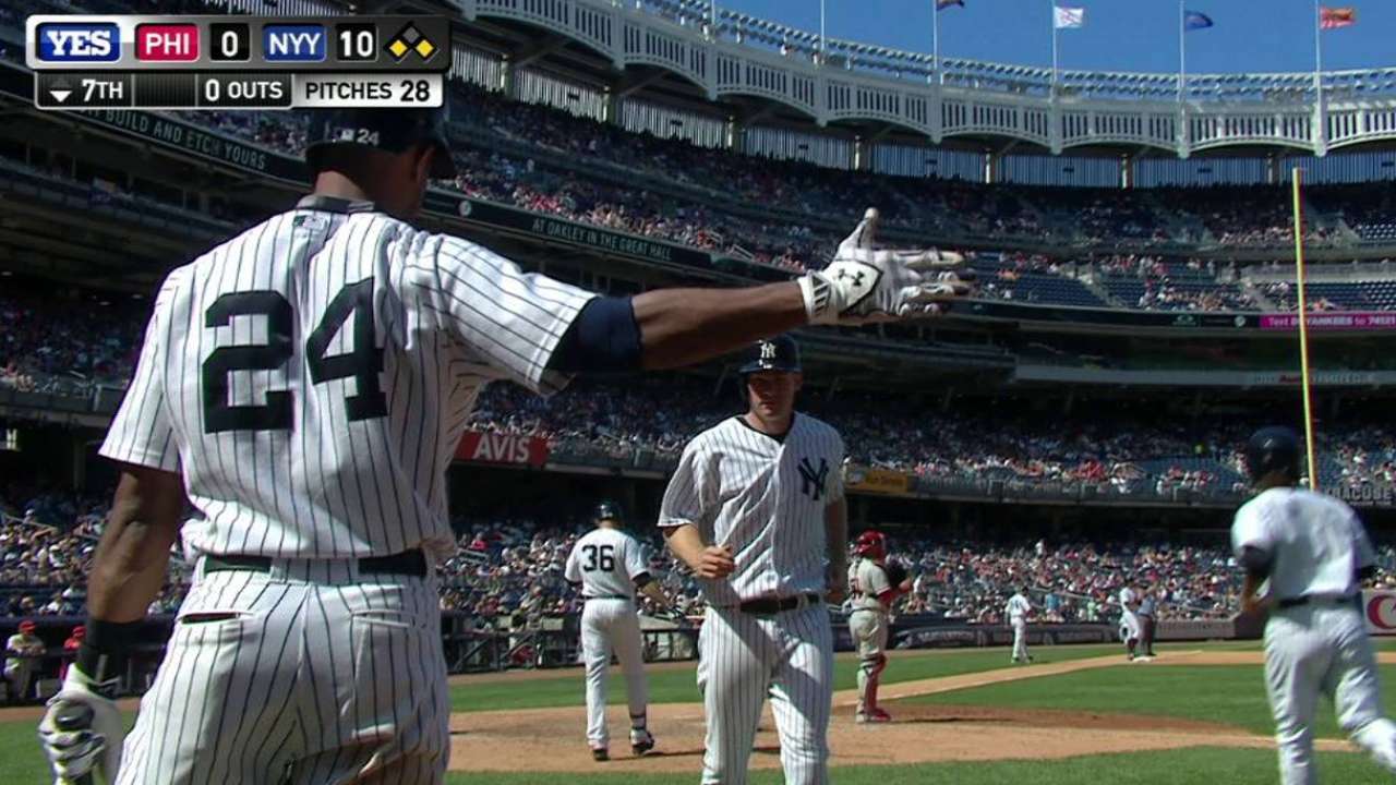 Neck improved, Teixeira returns to lineup