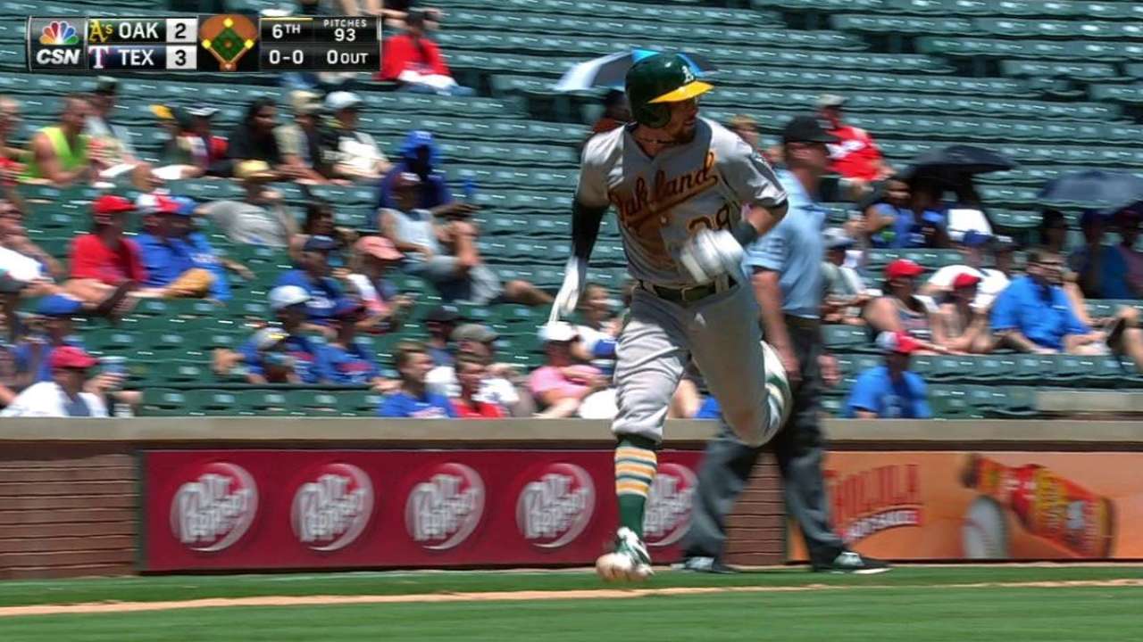 Reddick's game-tying sac fly