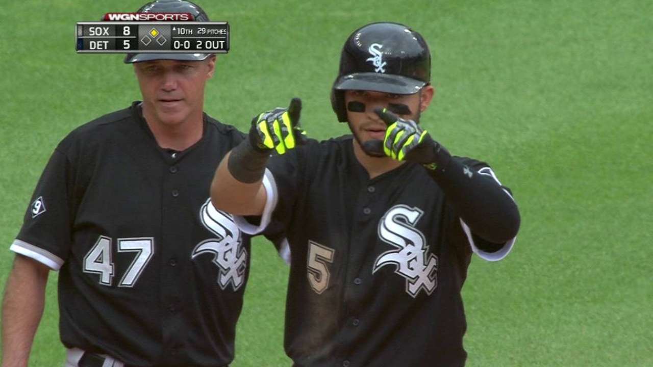 Sox top Tigers on Sanchez's 10th-inning 3B