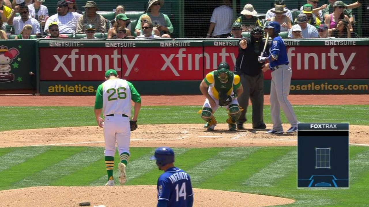 Infante gets to third on balk