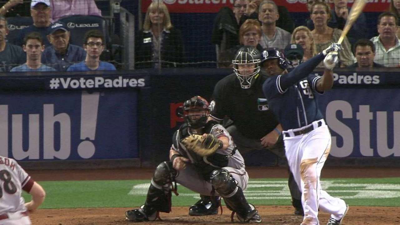 HR de Upton le da a los Padres 3er triunfo seguido