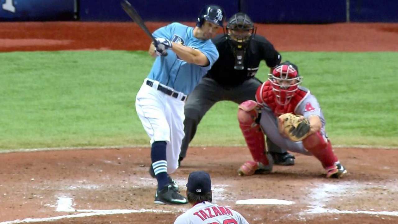 Sizemore has three hits in Rays' debut