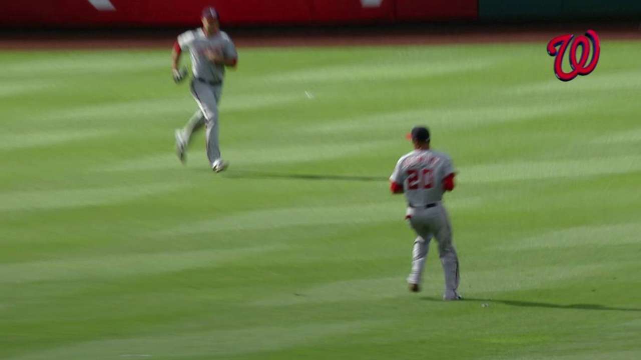 Desmond's over-the-shoulder grab