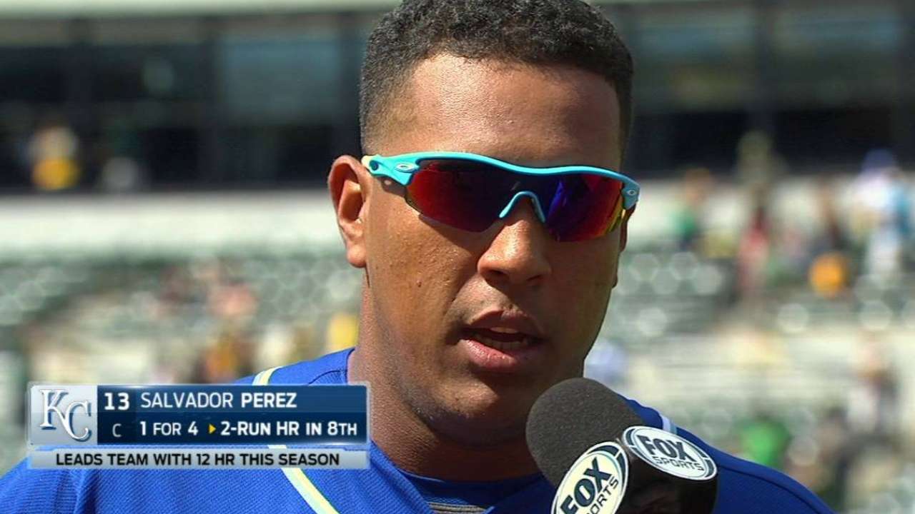 Perez crushes key homer for 500th career hit