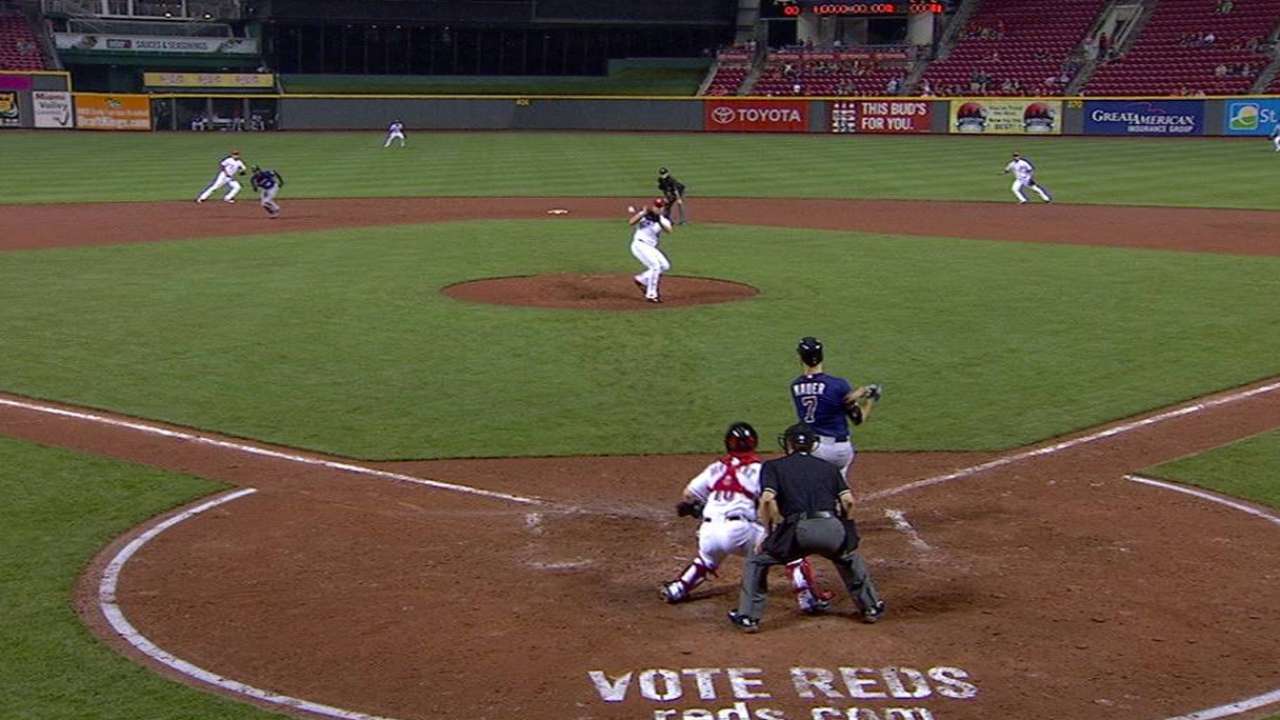 Mauer's run-scoring single