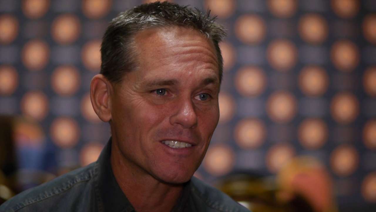 Astros' spring buzz reminds Biggio of B's