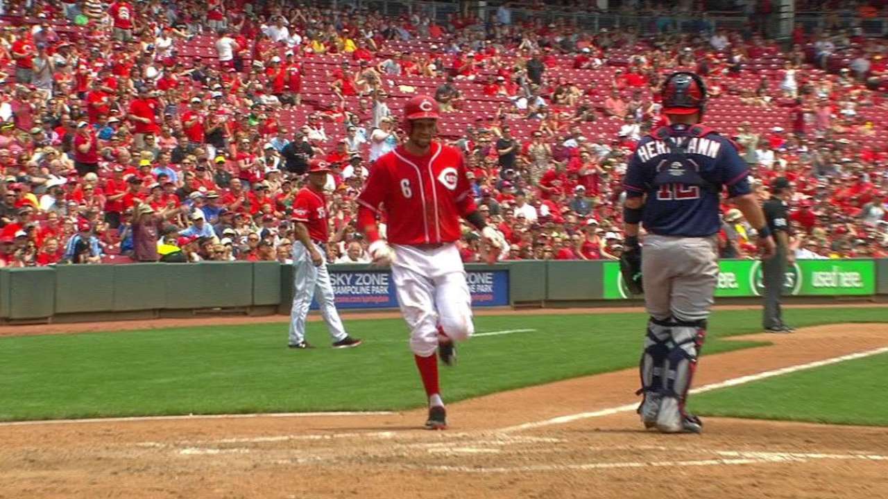 Reds ride Cueto, costly Twins error to win