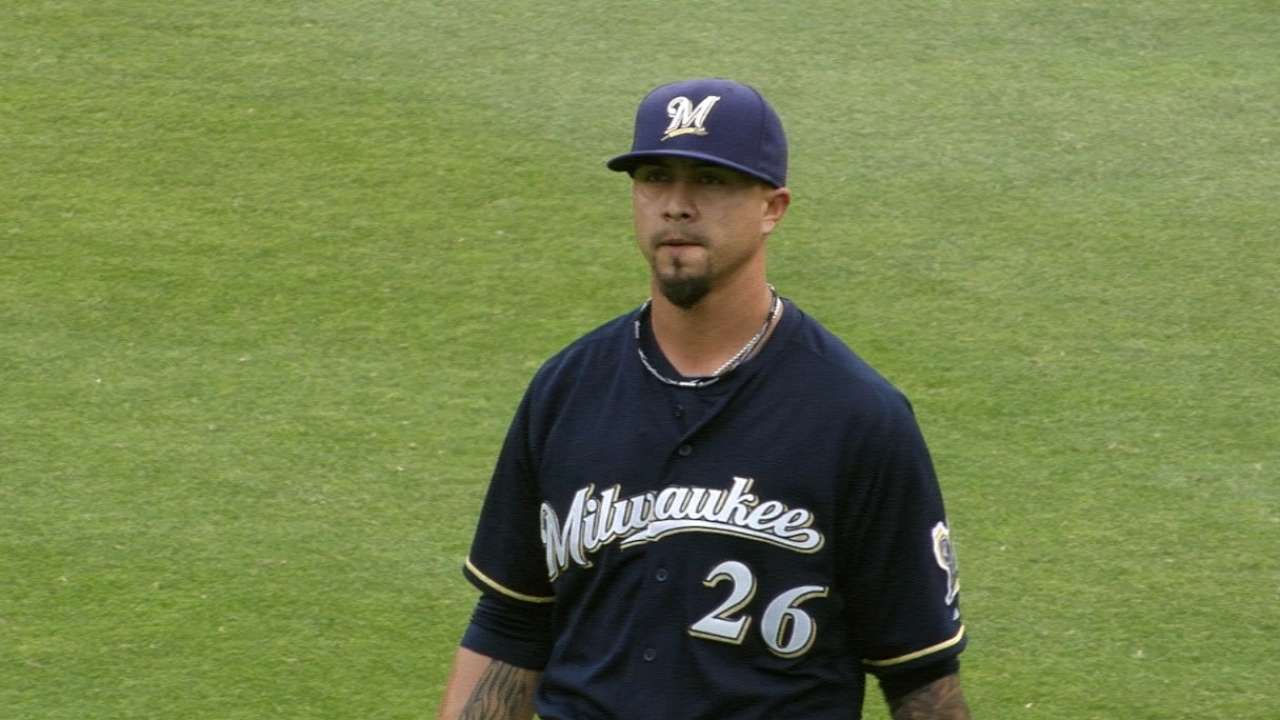 Lohse strikes out four in win