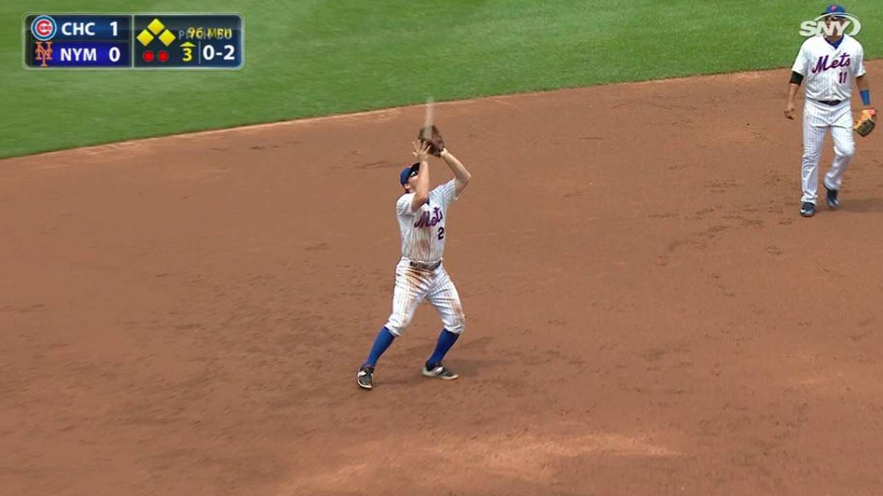 deGrom gets out of trouble