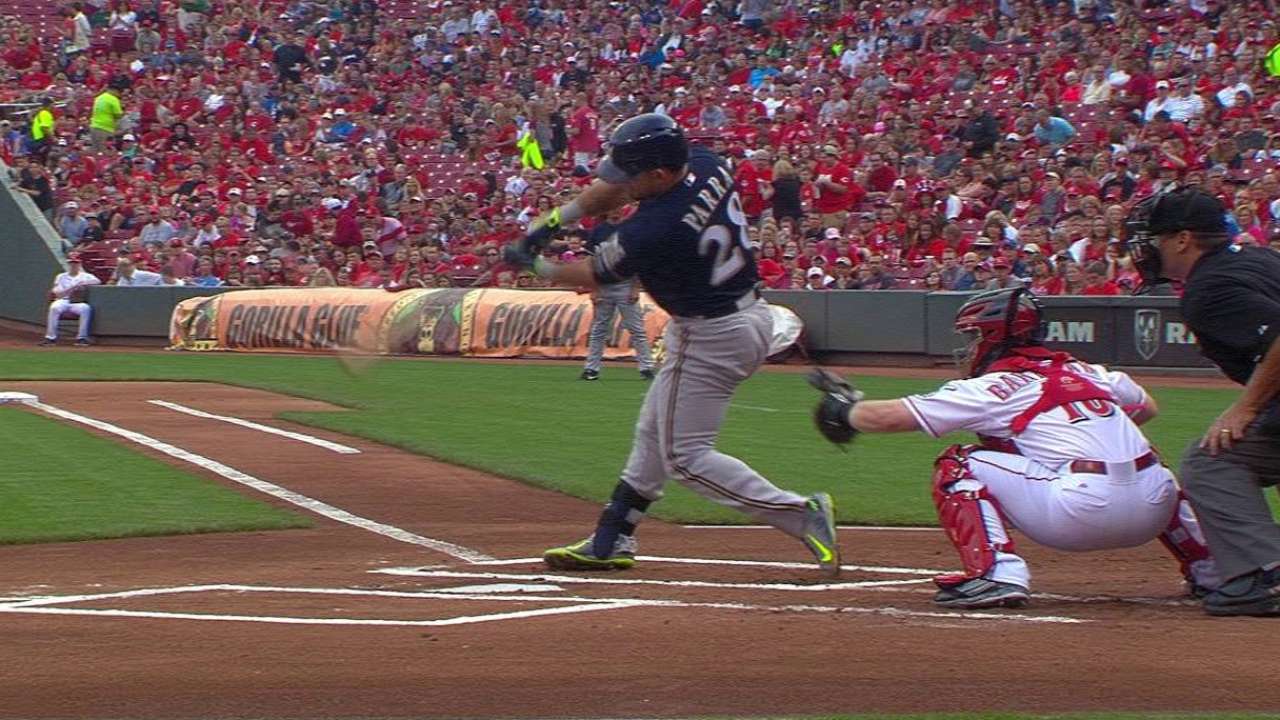 Parra's leadoff homer