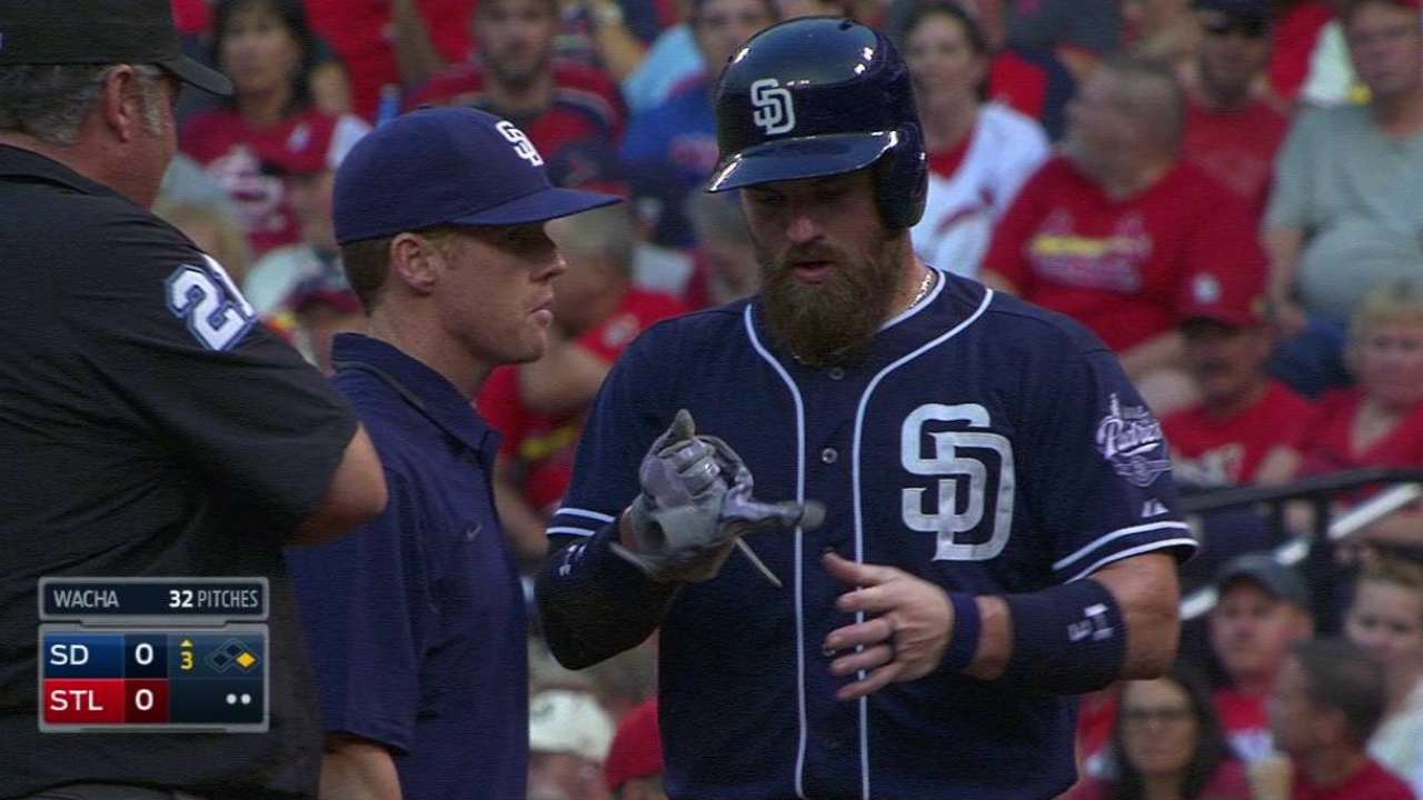 Norris playing with shoulder sprain after collision