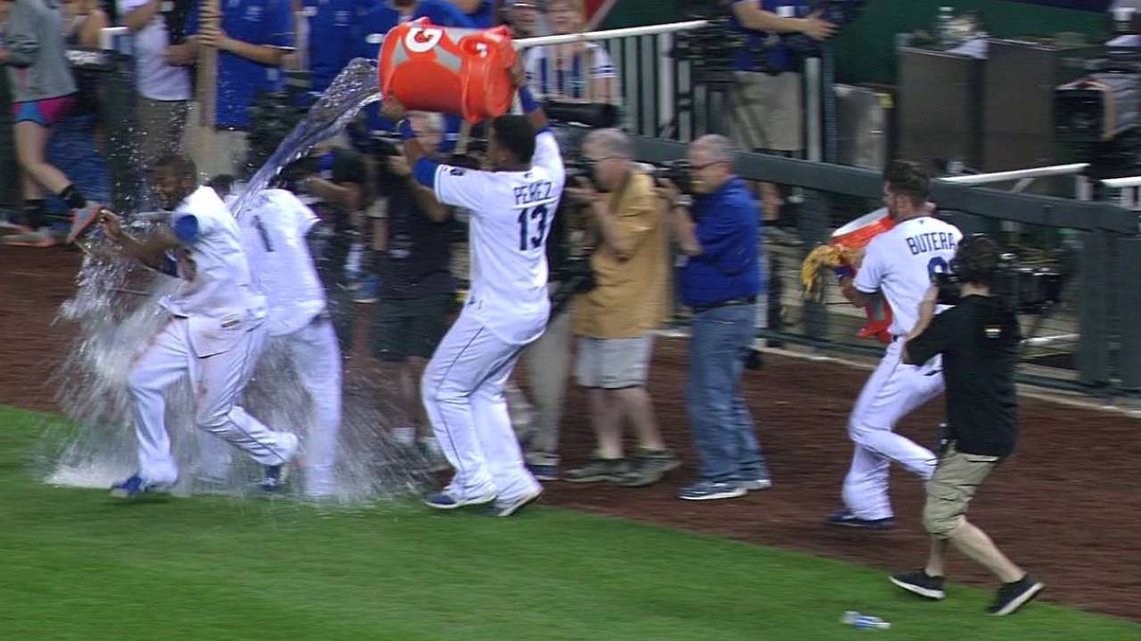Dyson and Cain get a bath