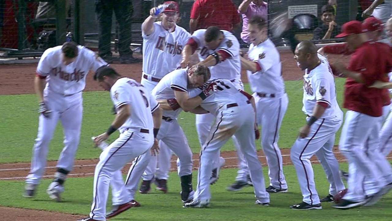 Pennington pushes D-backs past Rox in walk-off