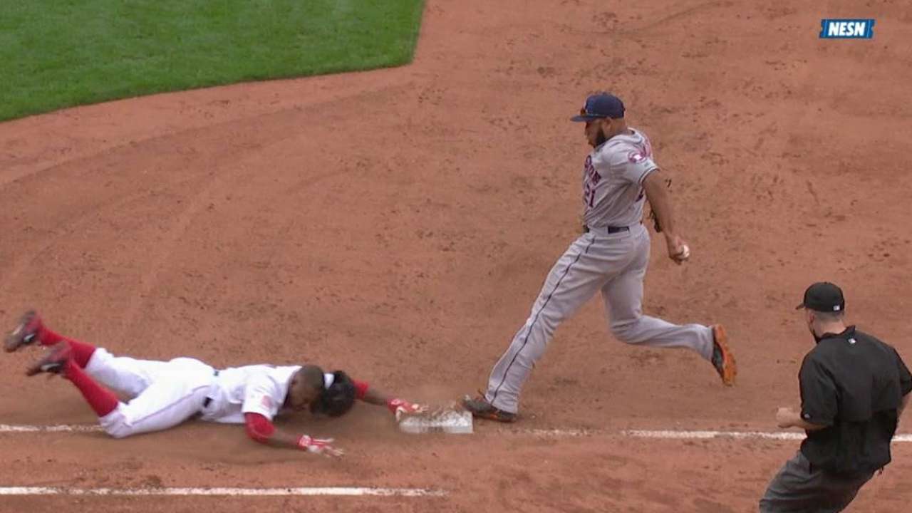 De Aza confirmed safe at first