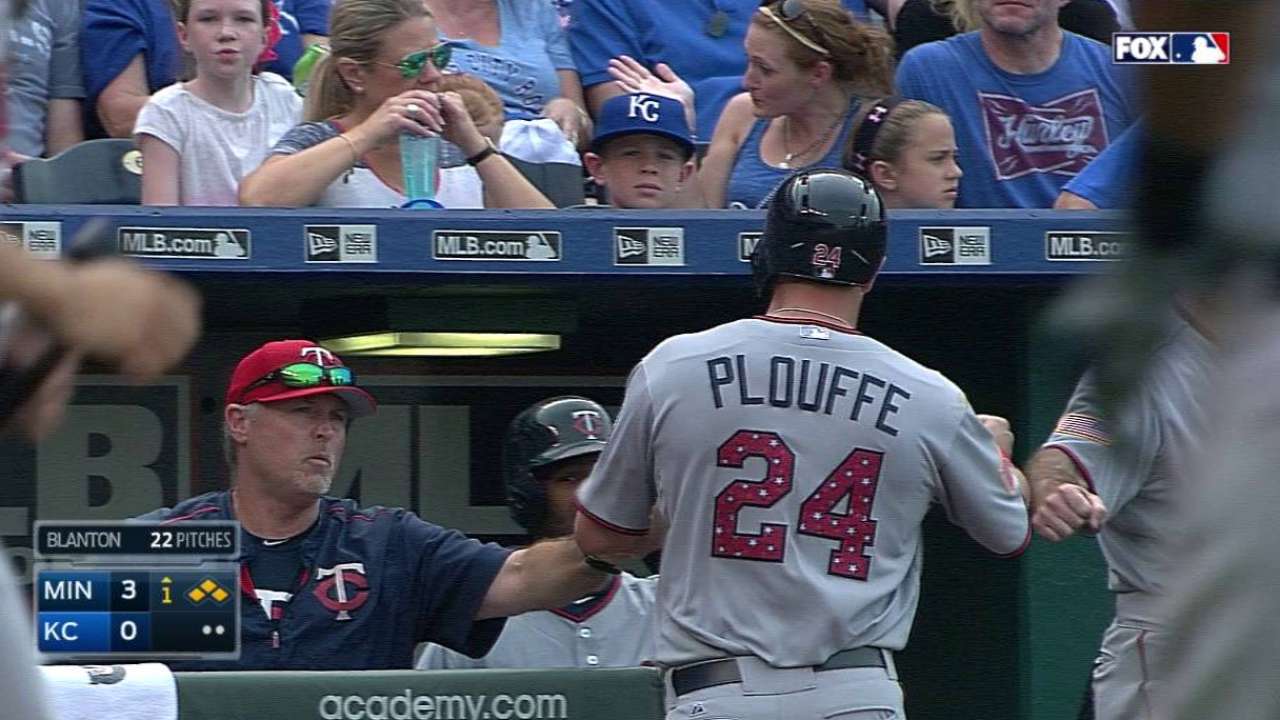Hicks' RBI groundout