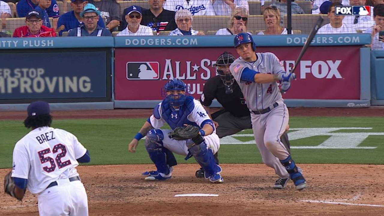 Flores' RBI single