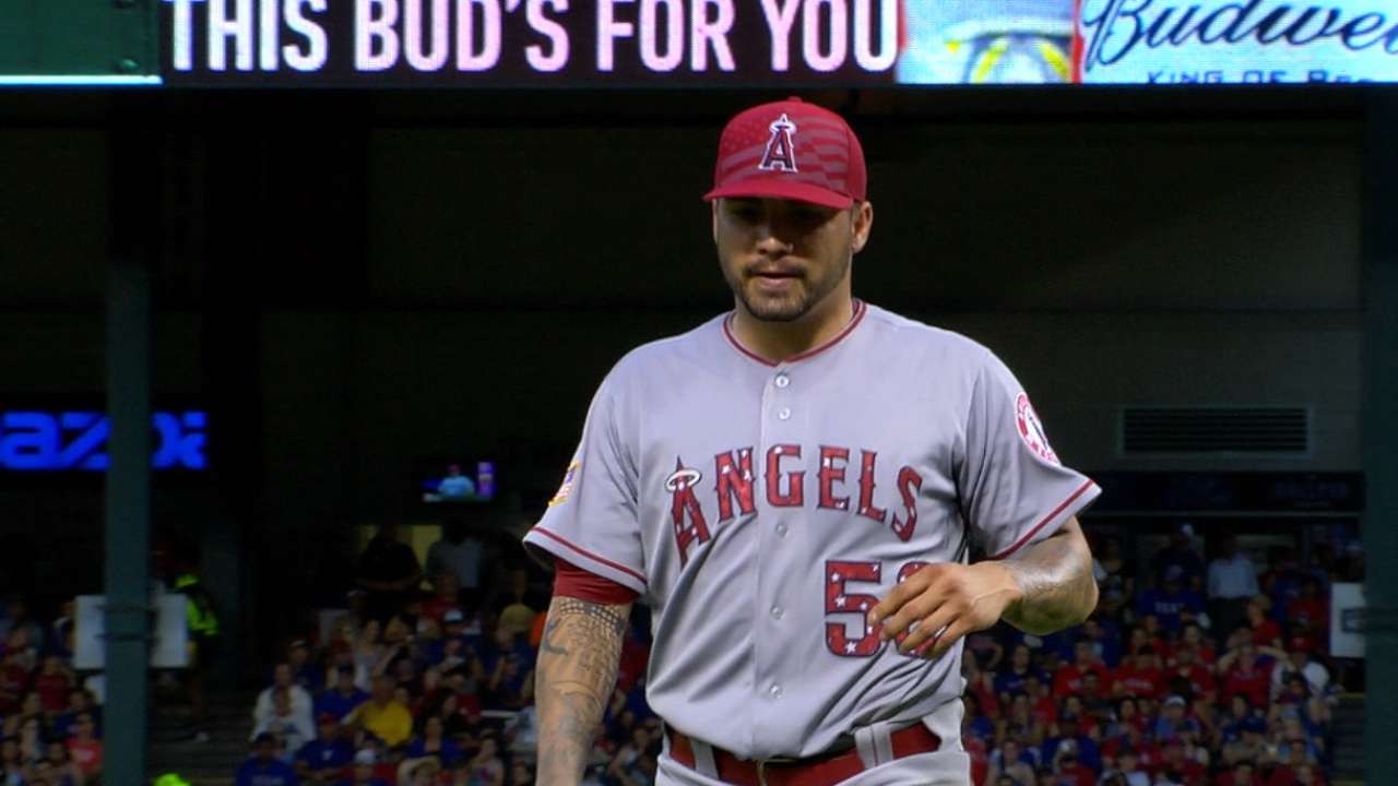 Santiago brings the heat in Texas again
