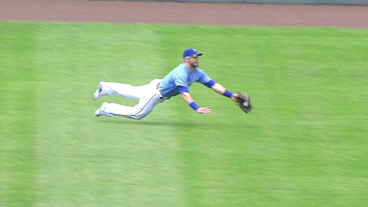 Gutsy Royals earn a hard-fought series split