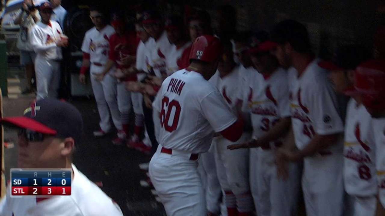 Cards find unlikely dynamic duo in Lynn, Pham