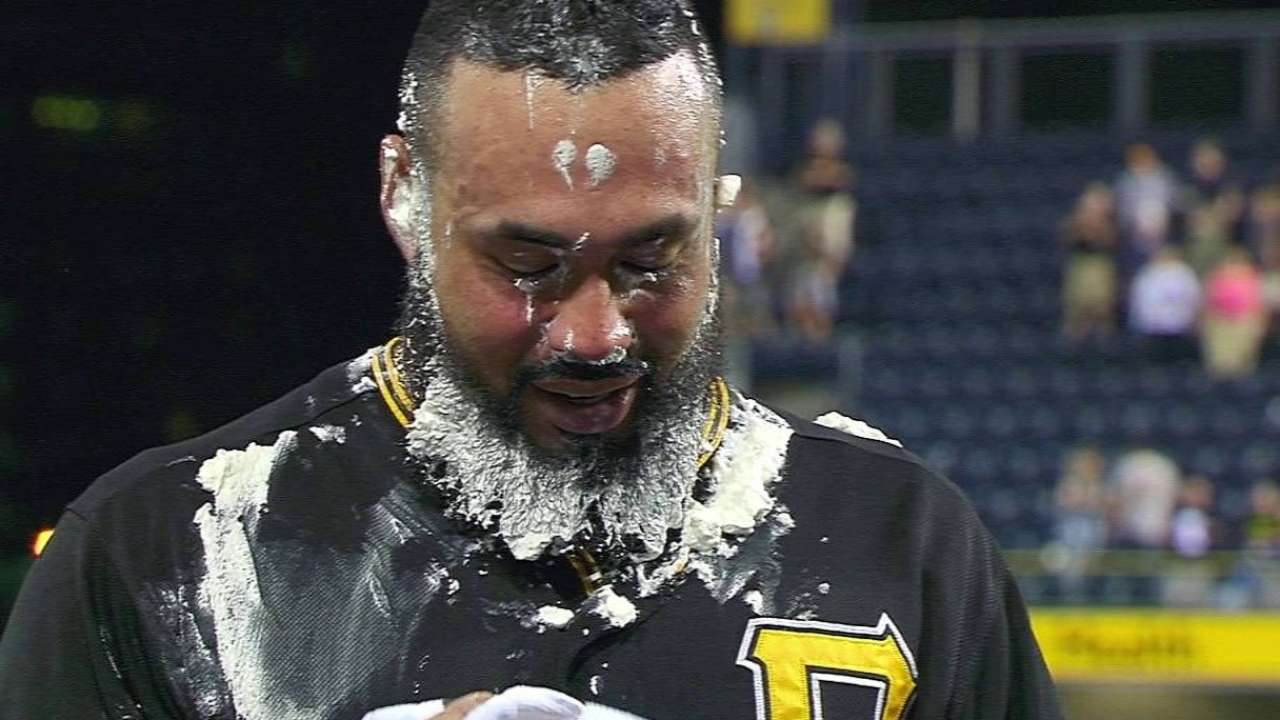 Alvarez on walk-off win