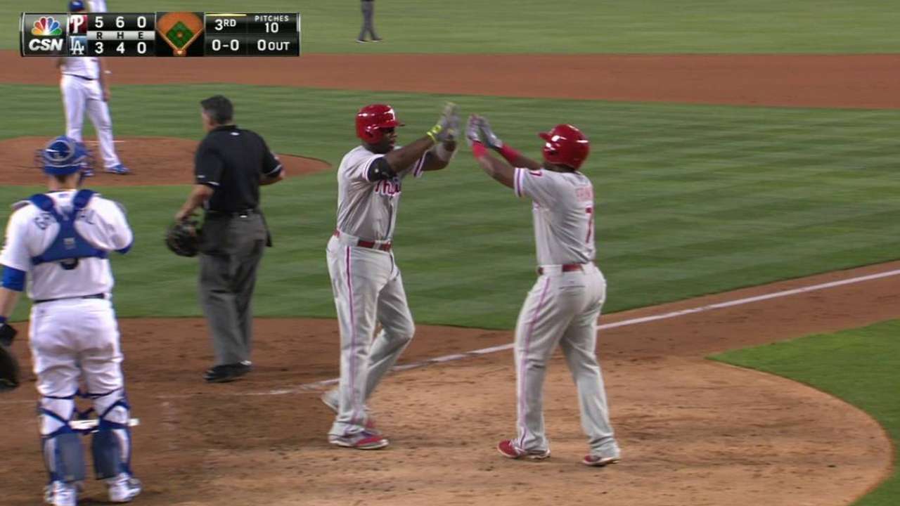 Howard's three-run shot