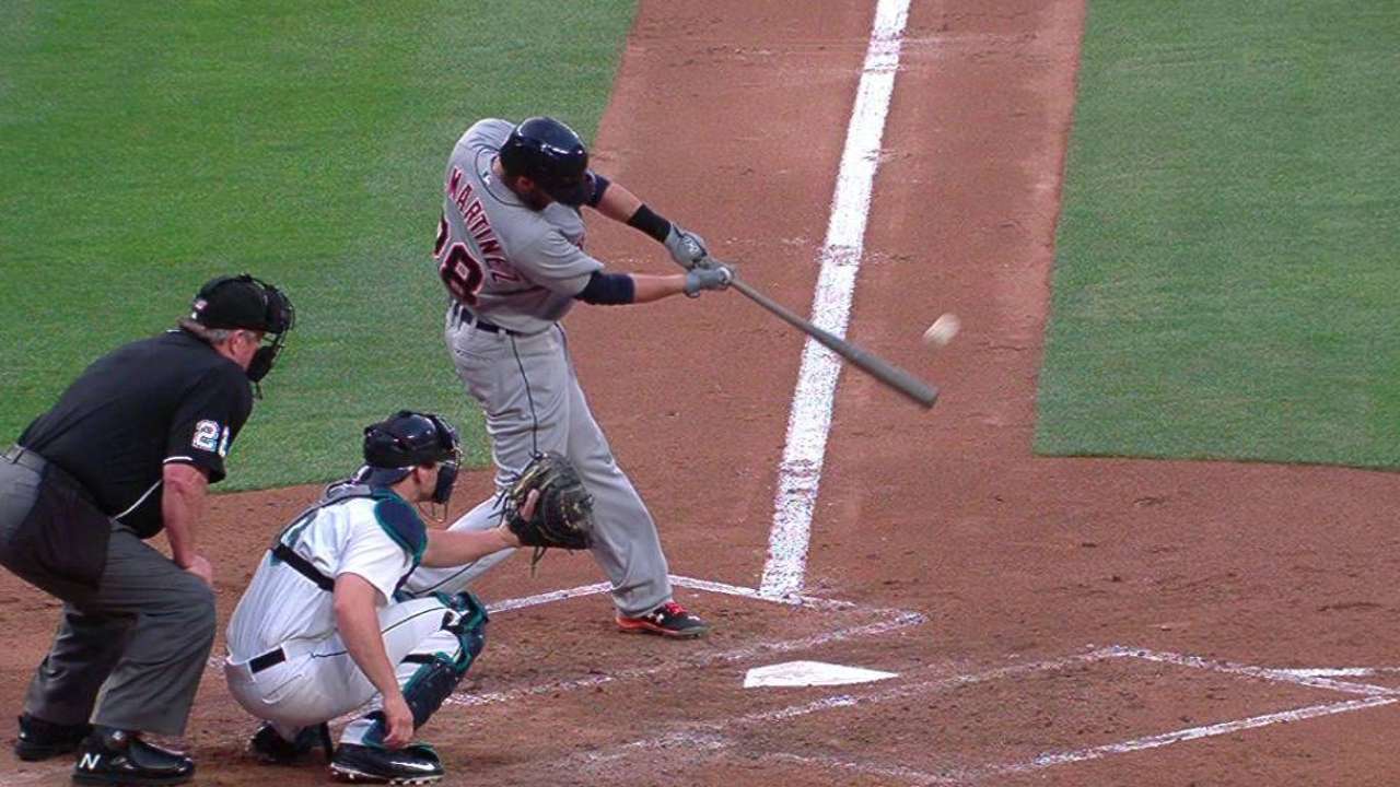 J.D. Martinez goes back-to-back