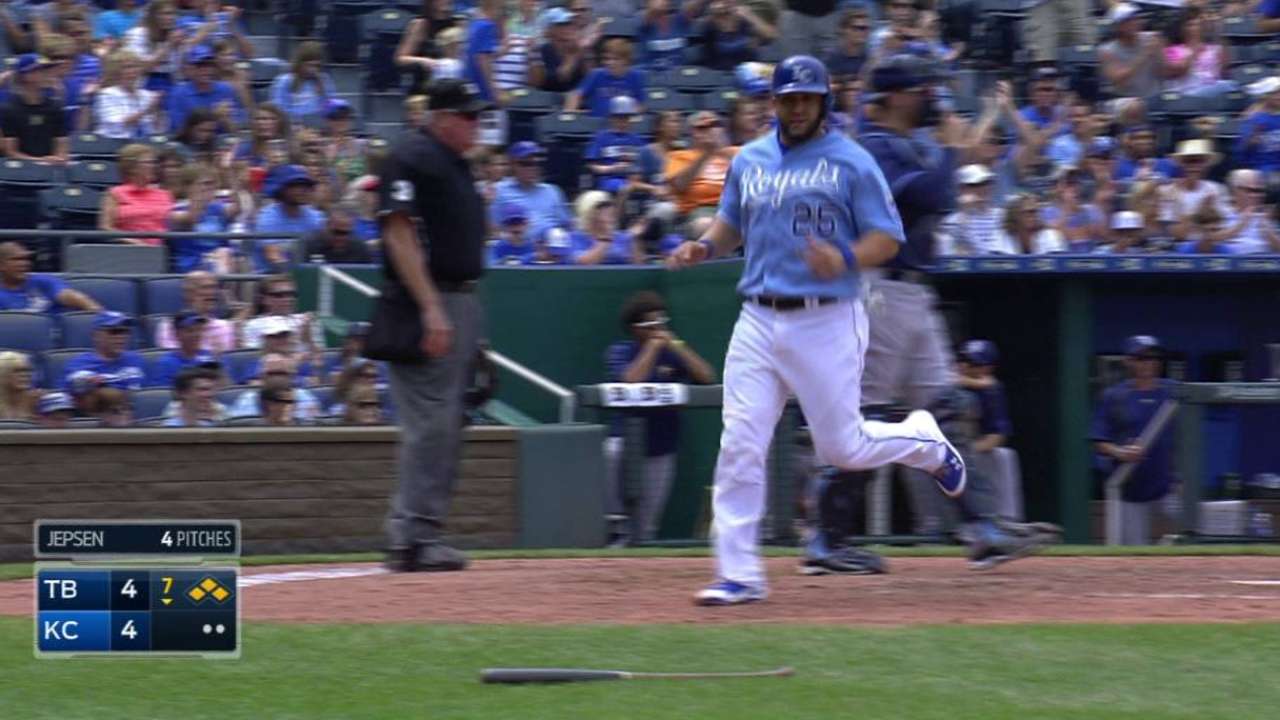 Infante's go-ahead single