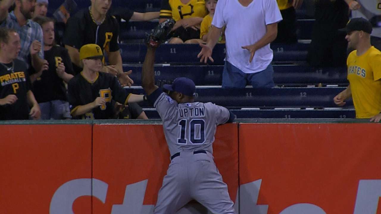 Must C: J. Upton robs a home run