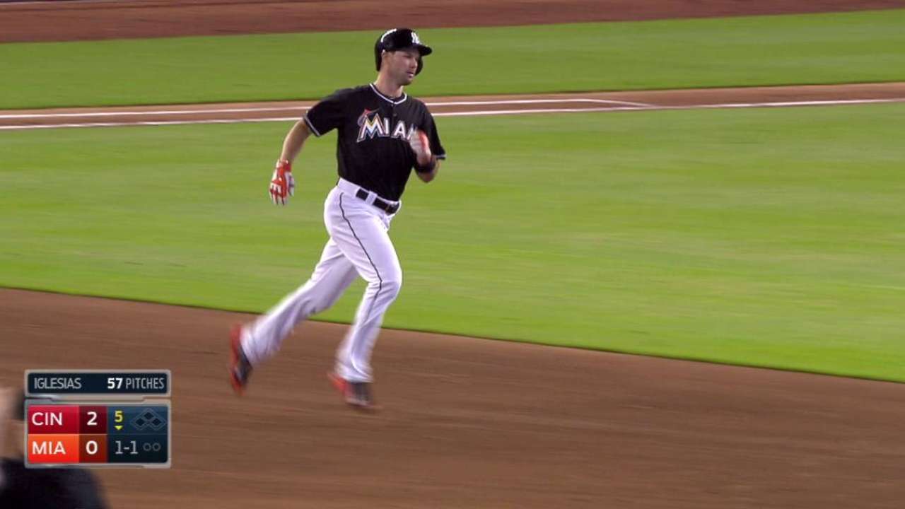 Marlins dan paliza a Rojos pero pierden a Gordon por lesión