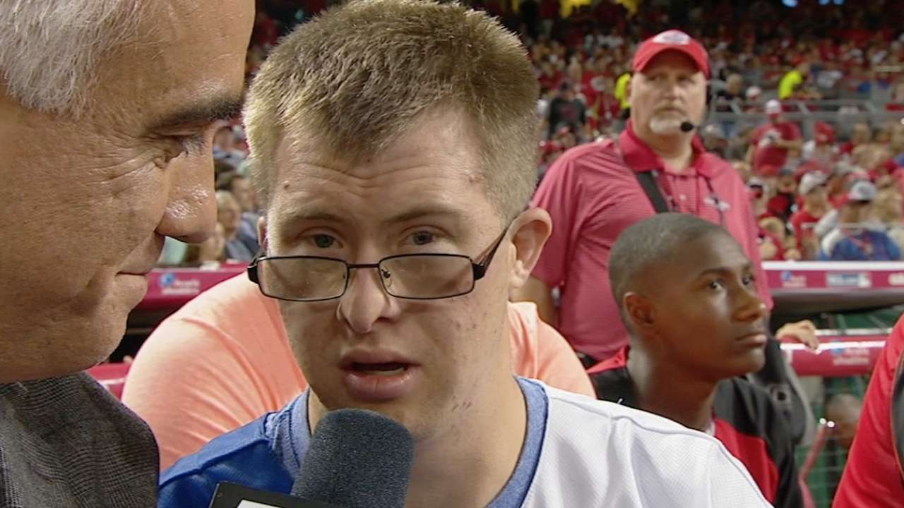 Pederson's brother roots him on