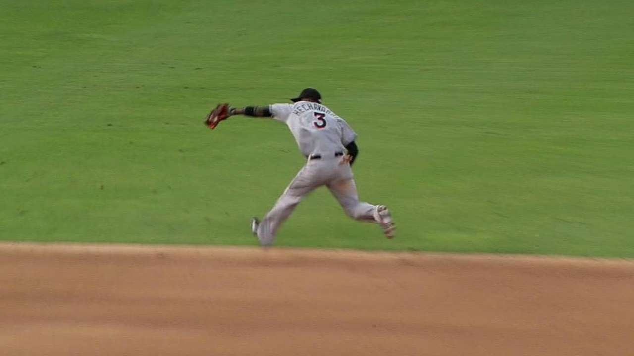 Hechavarria shows his range