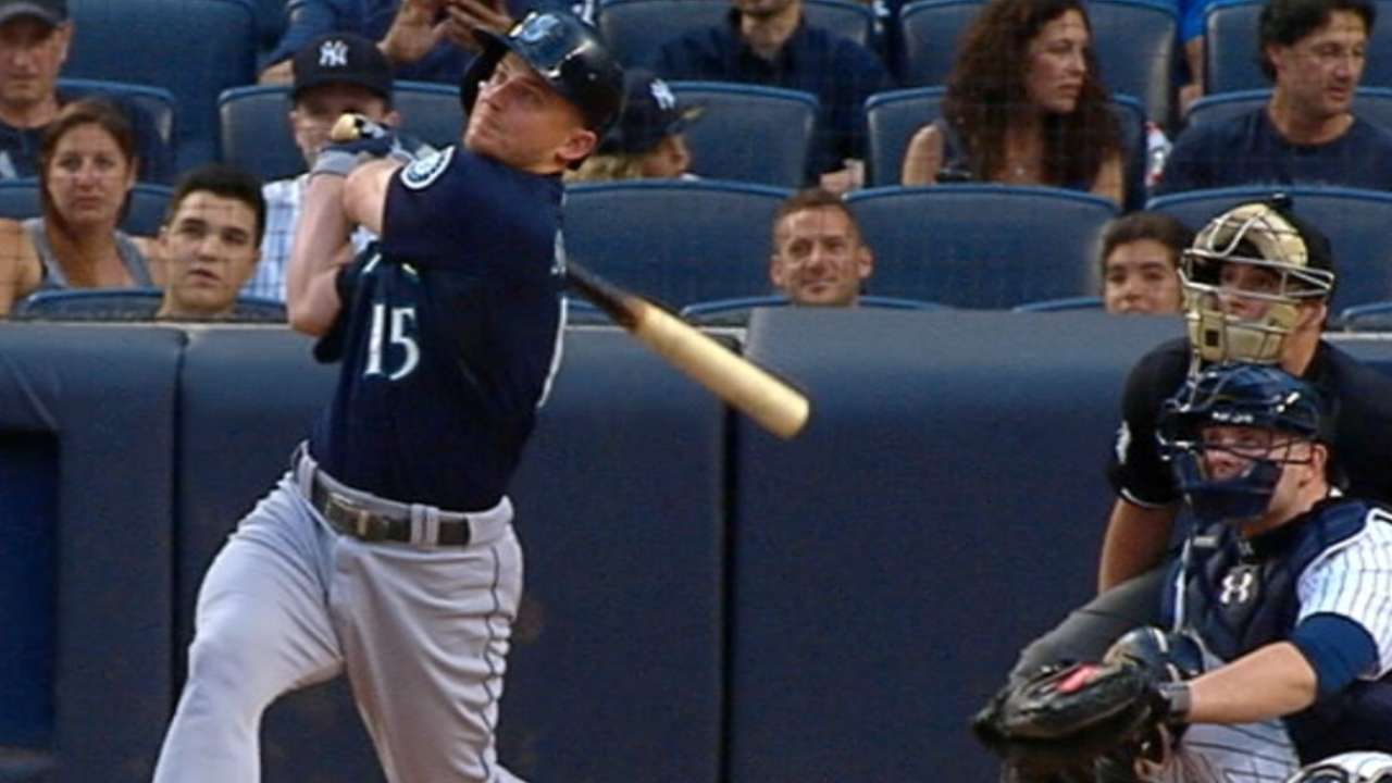 Seager wins 2nd straight Heart and Hustle award