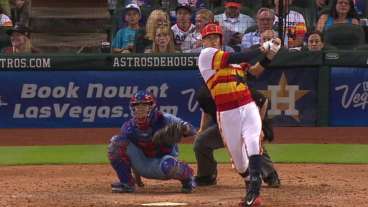 Correa continues to be spark in Astros' lineup