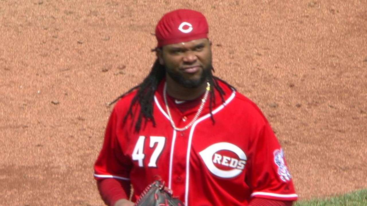 Cueto has rare rough outing vs. Indians