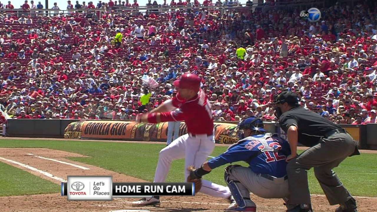 Votto's solo homer
