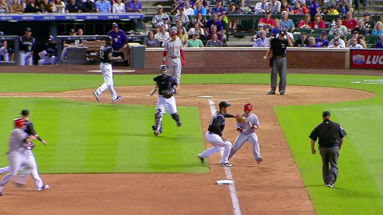 Rox catch Barnhart in rundown