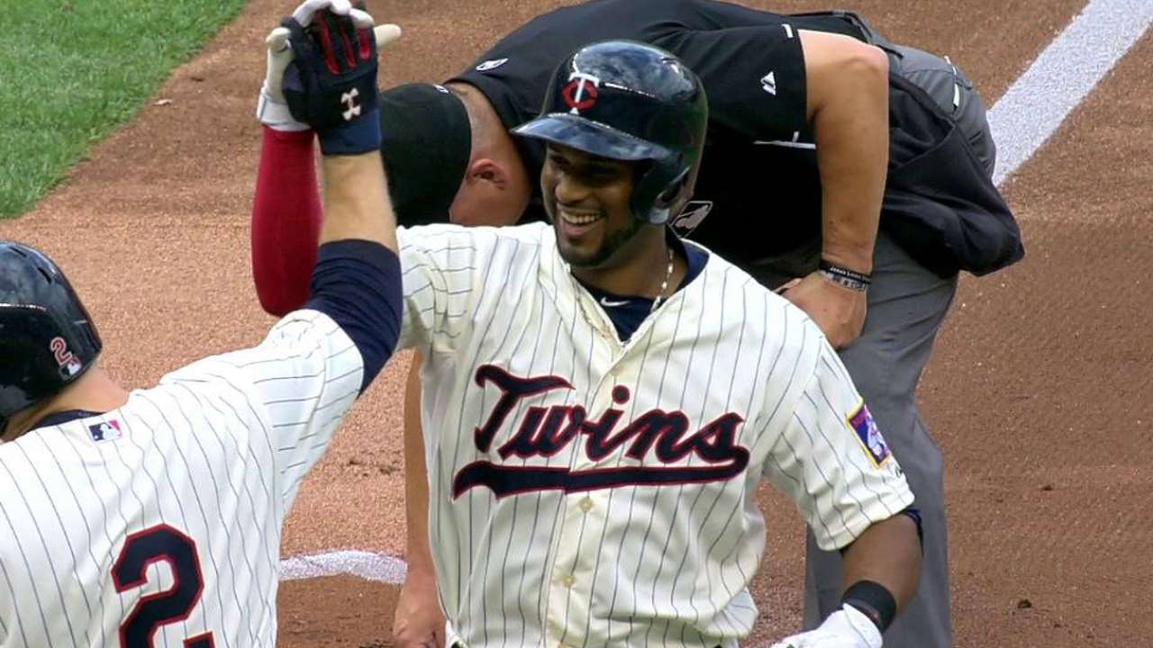 Hicks' two-run homer