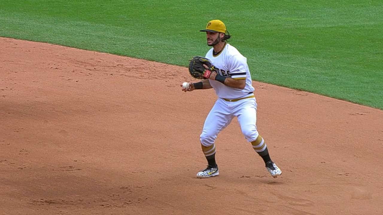 S-Rod's 'D' helps Bucs short circuit Nats' rally