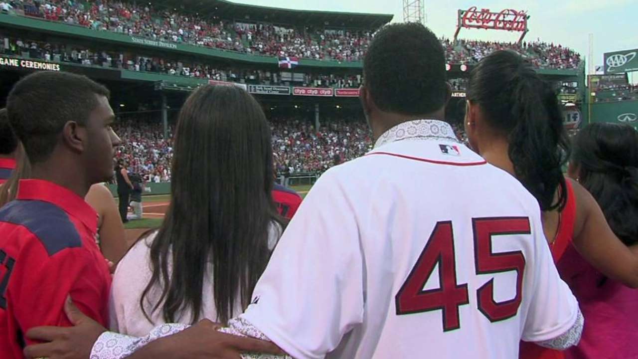 Thompson sings anthem