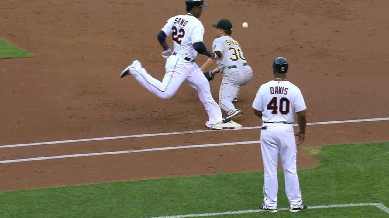 Mauer scores on error