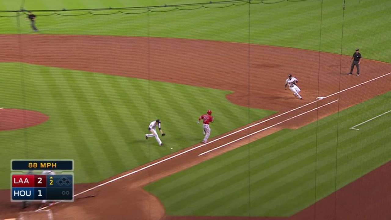 Victorino's bunt single
