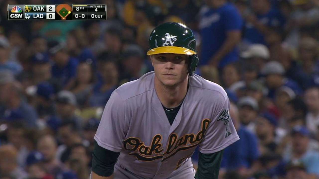 Gray y los Atléticos pintaron de blanco a los Dodgers