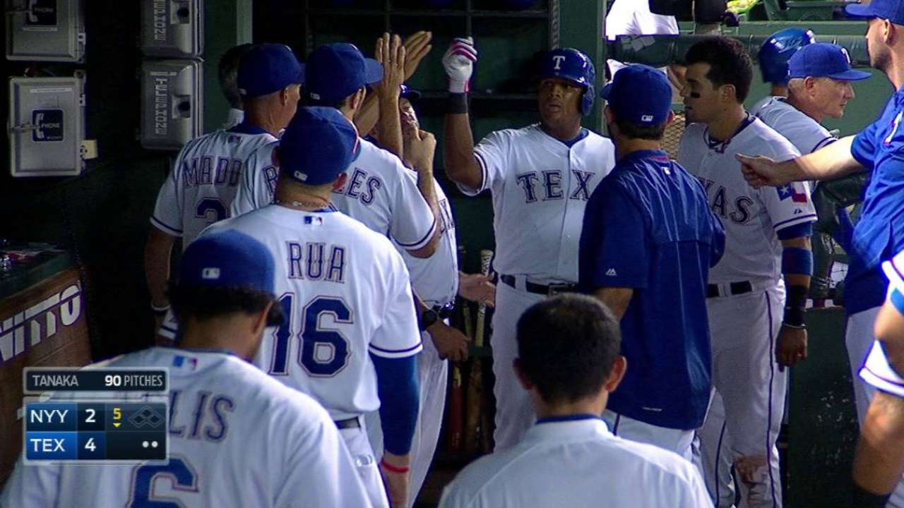 Beltre crosses the dish