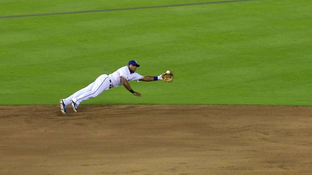 Lewis frena a Yankees y saca del bache a Rangers