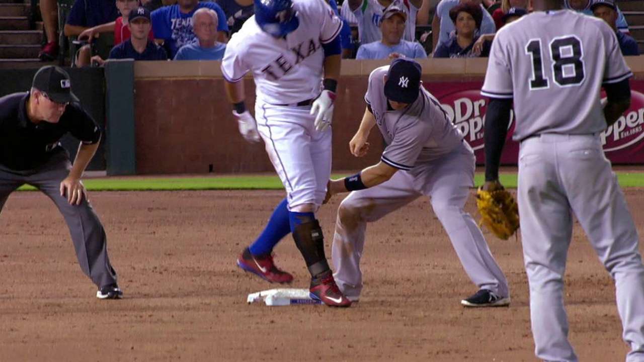 Beltran throws out Choo