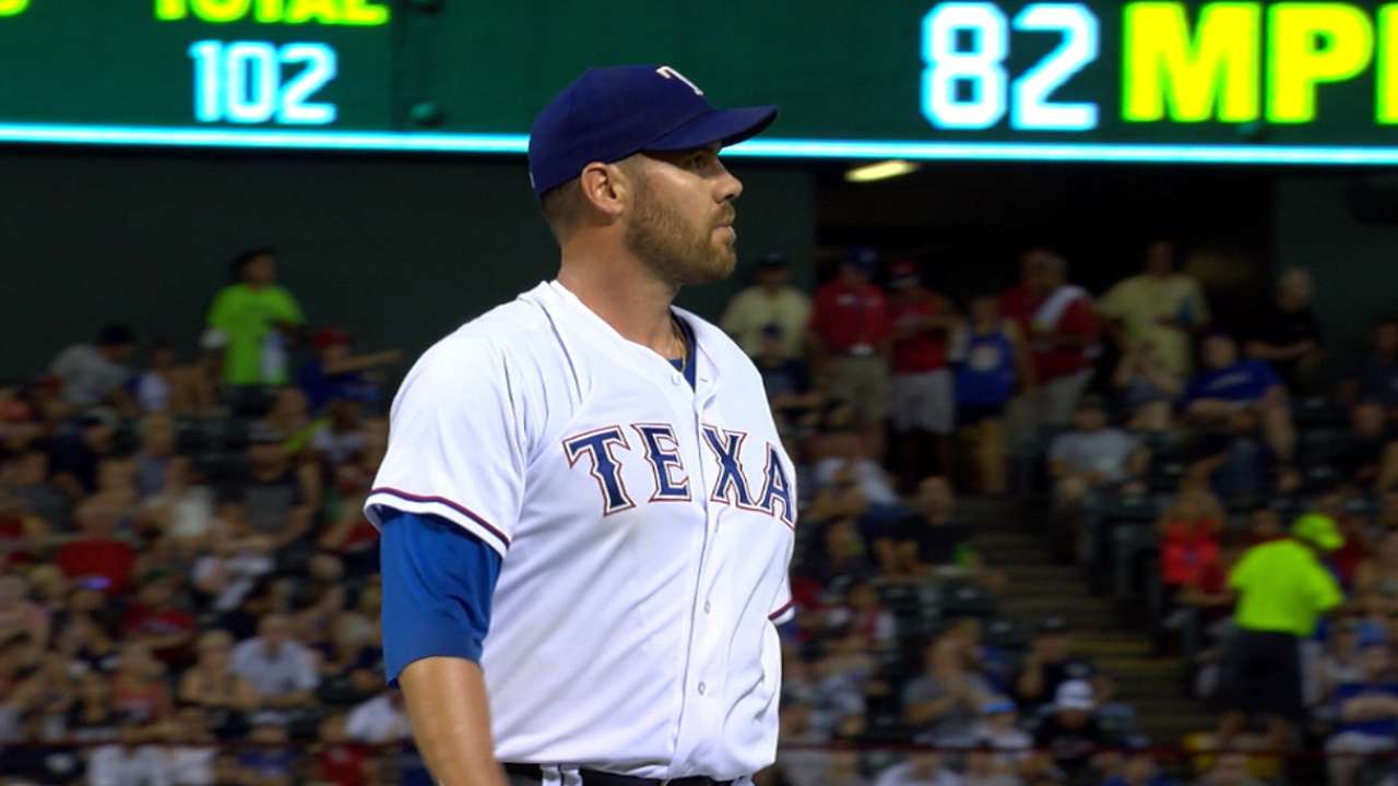 Lewis slows down Yanks in Rangers' victory