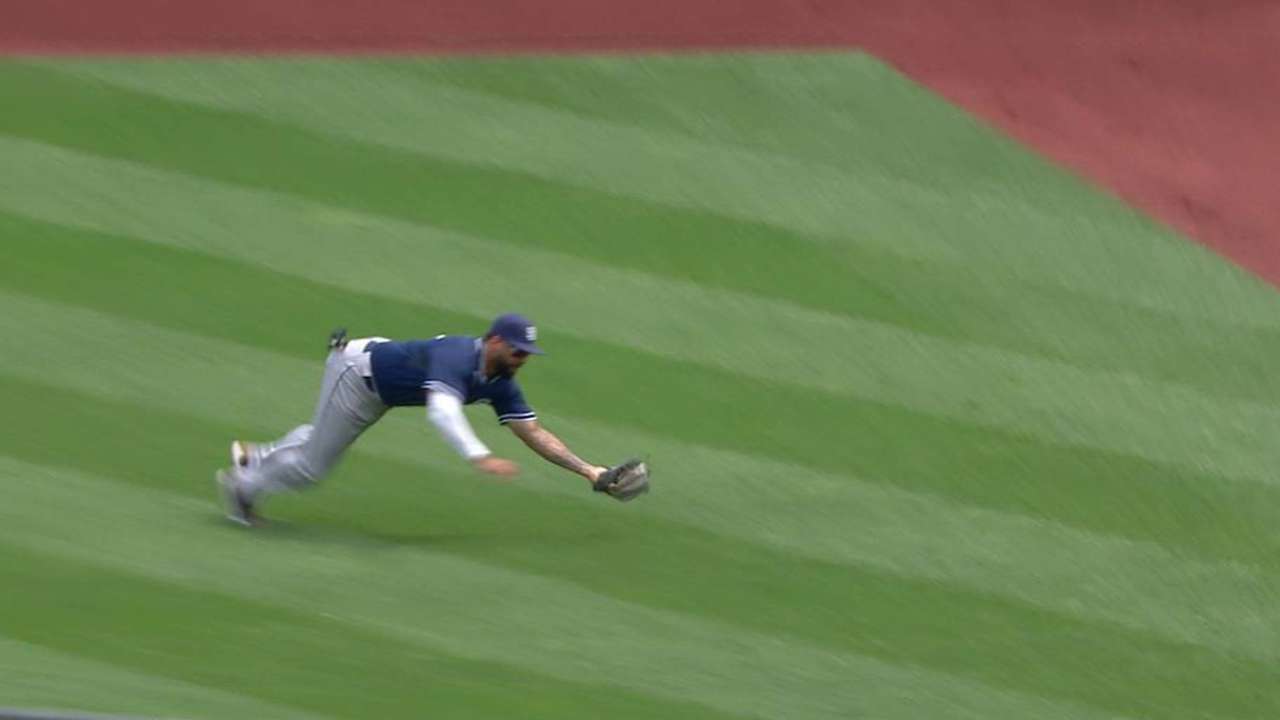 Kemp's diving grab