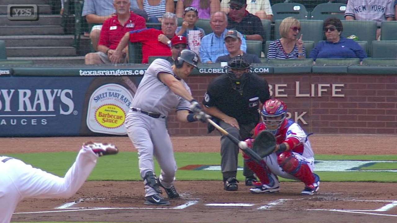 Teixeira's solo homer