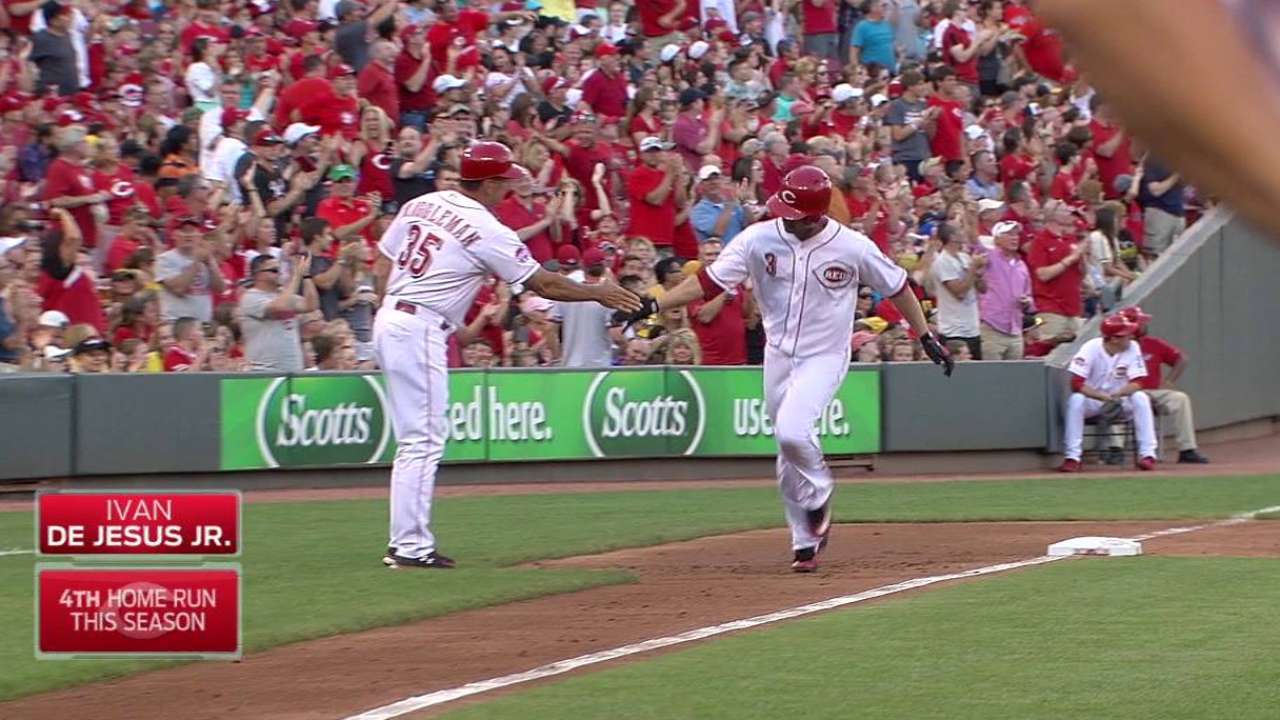 Reds fall despite De Jesus, Byrd homers