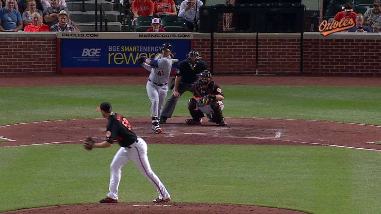 Wright leaves with injury